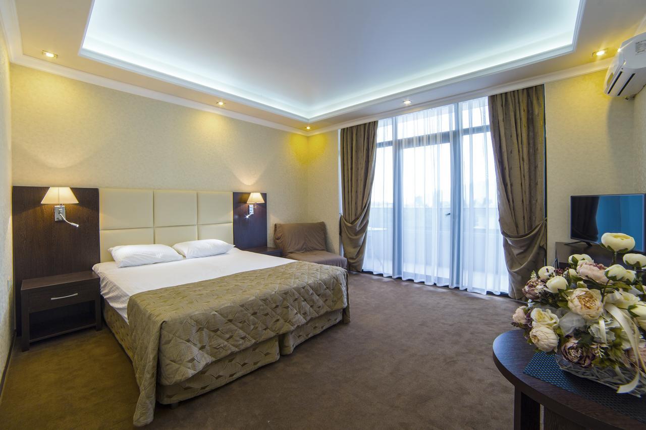 Grand Hotel Gagra Exterior foto