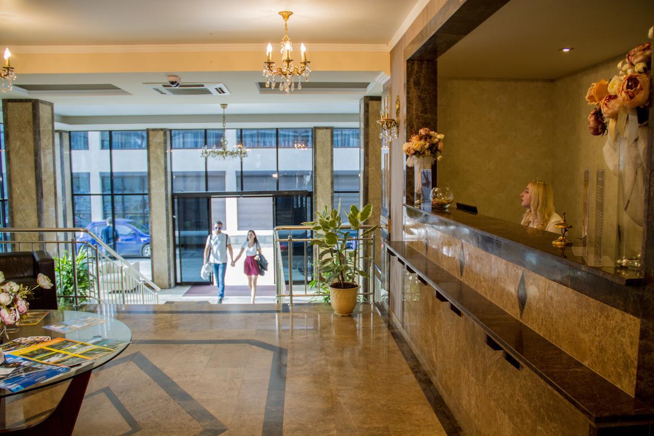 Grand Hotel Gagra Exterior foto