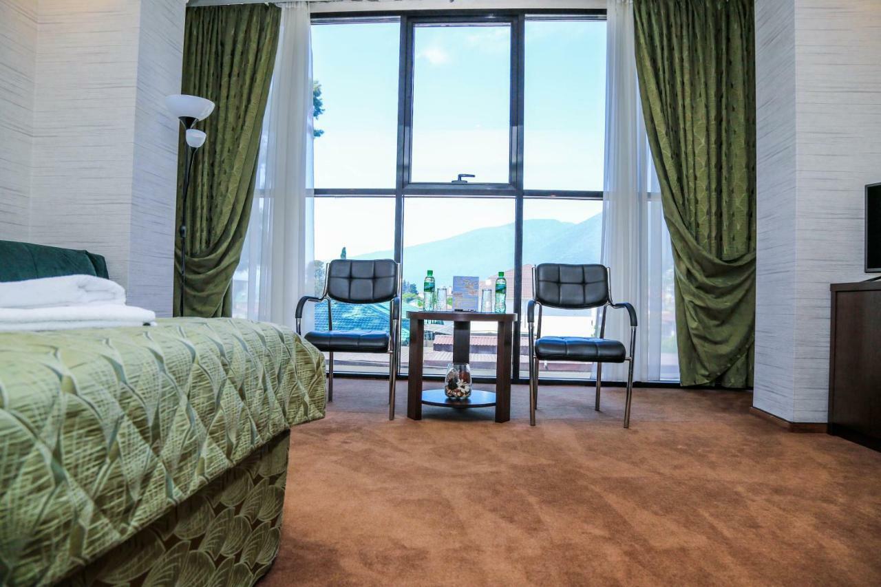 Grand Hotel Gagra Exterior foto