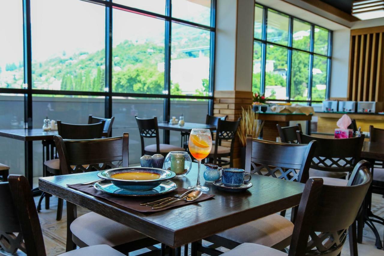 Grand Hotel Gagra Exterior foto